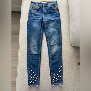 Zara classic Pearl trim jeans! Beautiful!
